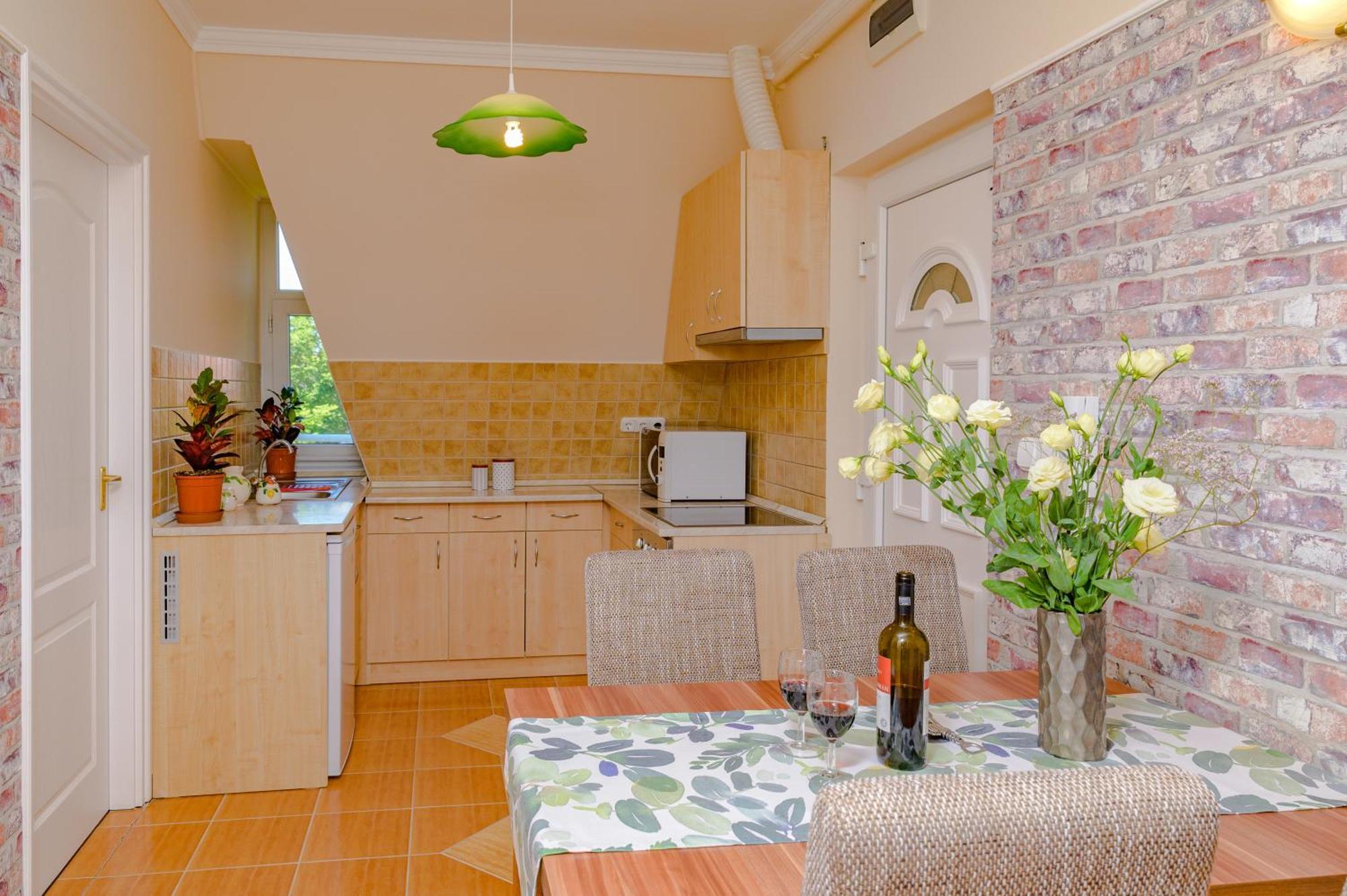 ILLÉS Apartmanok II. Hajdúszoboszló Exterior foto